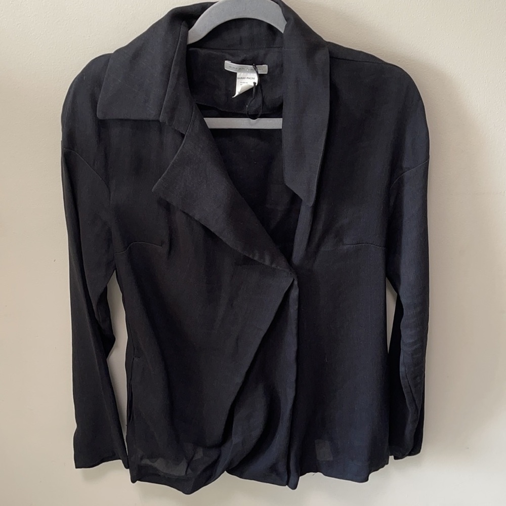 SARAH PACINI LONG SLEEVE TOP/ JACKET SIZE SMALL WITH POCKETS ONE BUTTON CLOSURE - Picture 6 of 10